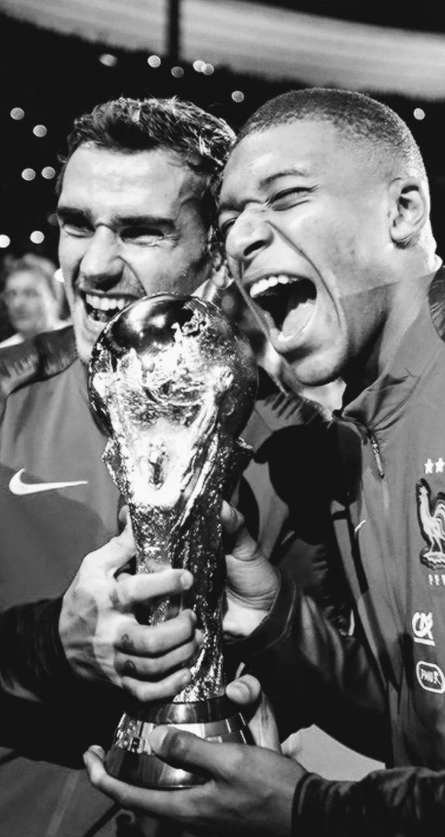 bitsch_bitsch57's tweet image. 💙🤍❤️ @KMbappe @AntoGriezmann