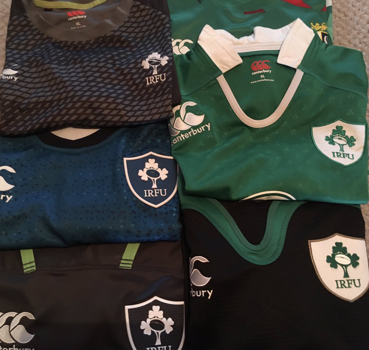 asifamhp's tweet photo. Sometimes #AMHPs have to make difficult decisions #WhatNotToWear #AMHPonTour #AMHPadventure #AMHPplan #ENGvIRE #ShoulderToShoulder #TeamofUs πππ»βοΈ https://t.co/GRWszFaFPU