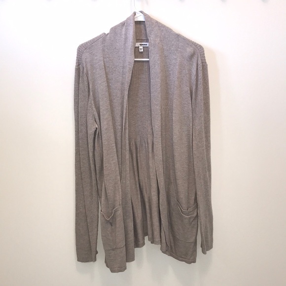 thegomamas's tweet photo. So good I had to share! Check out all the items I'm loving on @Poshmarkapp from @mischristen #poshmark #fashion #style #shopmycloset #everlane #sonoma #hackett: https://t.co/XneE8xvCQr https://t.co/wqONgimXlM