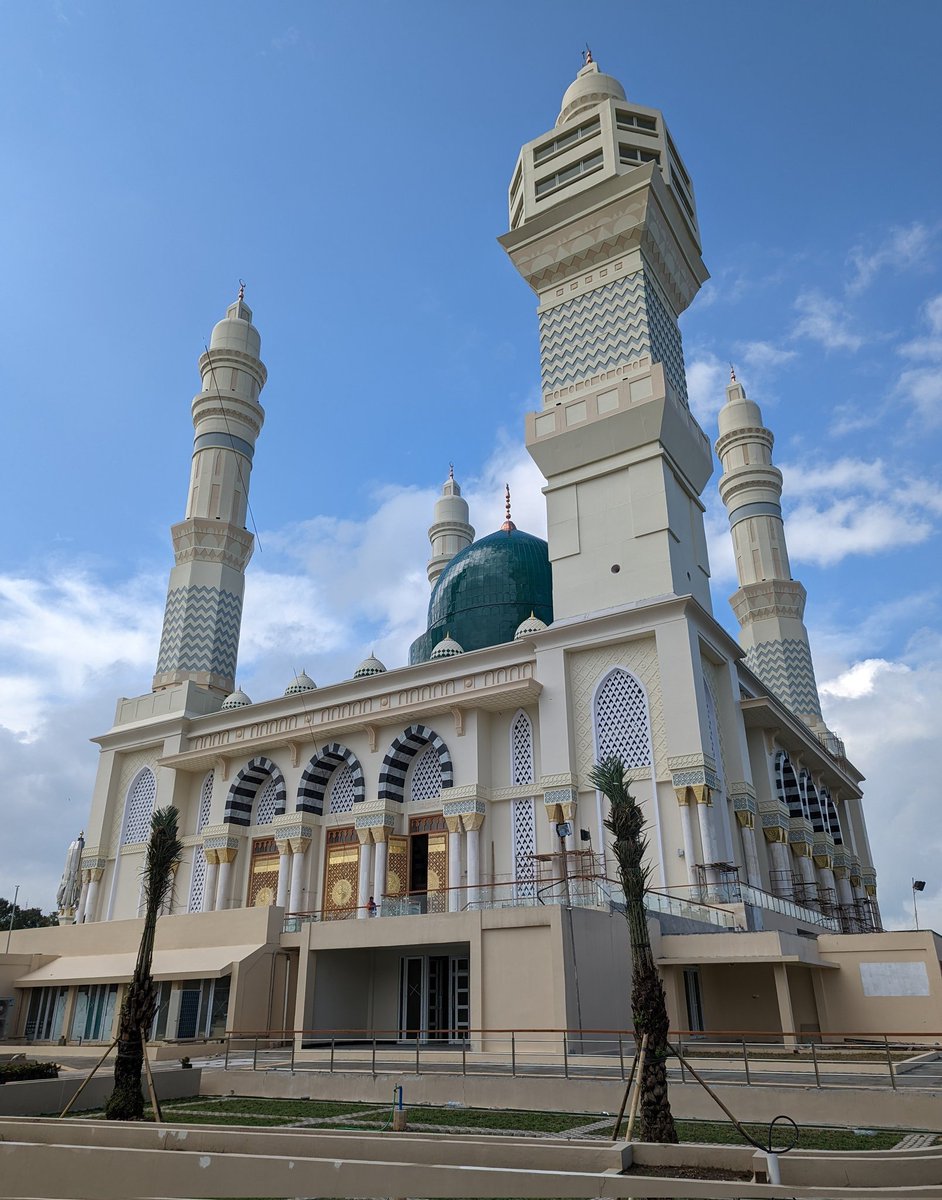 diditpuryanto's tweet photo. Masjid Agung Madaniyah Kabupaten Karanganyar https://t.co/iPisbJHADC