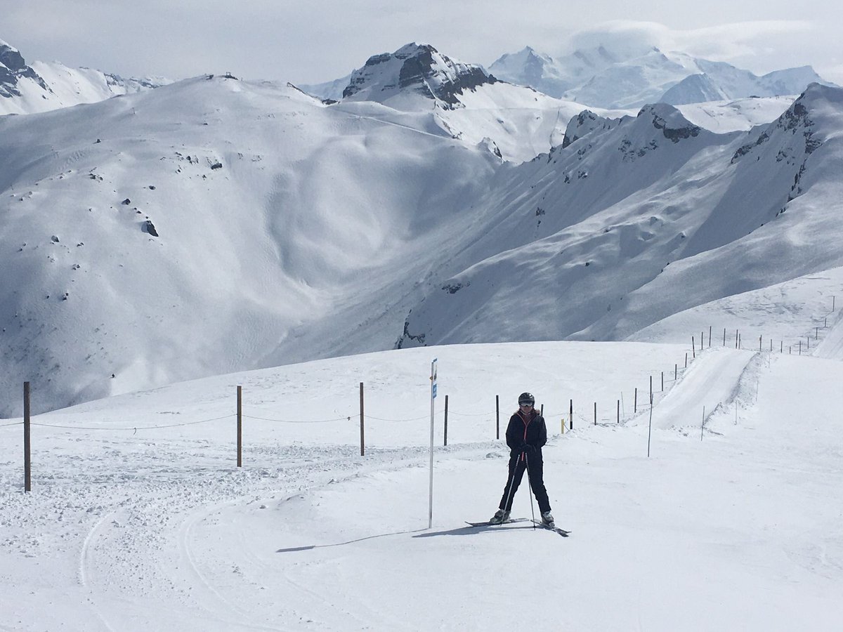 Always a bit heartbroken when skiing comes to an end. A bientôt, Flaine #flaine #grandmassif