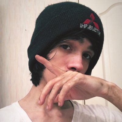 F4NGonline's tweet photo. #NewProfilePic https://t.co/3sl5ERcVvd