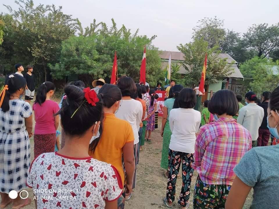 YwayNoo's tweet photo. An anti-coup protest staged by the locals of a village in Yinmarpin Tsp was seen today. #VillagesBurntDownByJunta #2022Mar12Coup #WhatsHappeningInMyanmar https://t.co/WZFfAGottJ