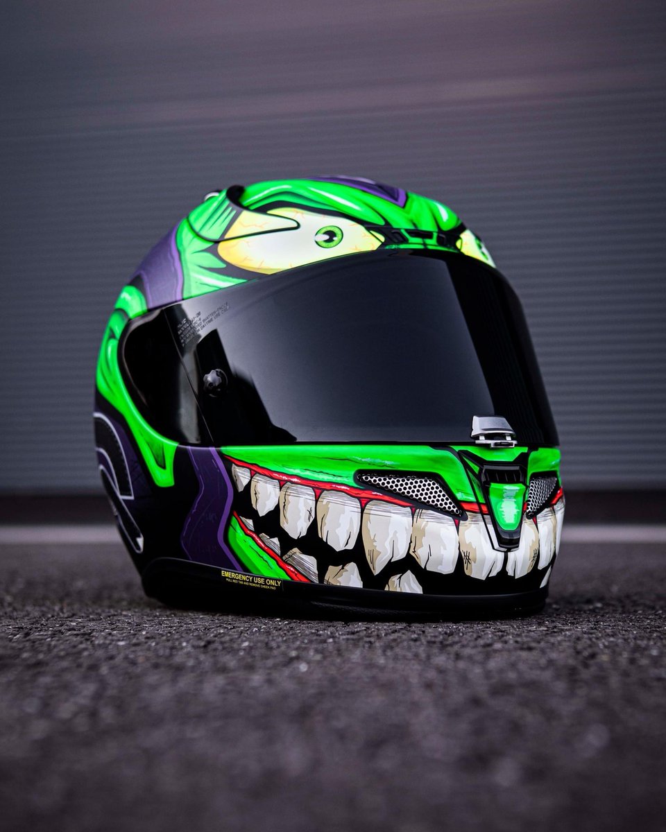 MAXXESS_France's tweet photo. #RPHA11 Bouffon Vert 😈
Disponible à partir de mai dans vos magasins #MAXXESS et sur https://t.co/JQLPWT40lc #HJC https://t.co/rKs5hsiaEo