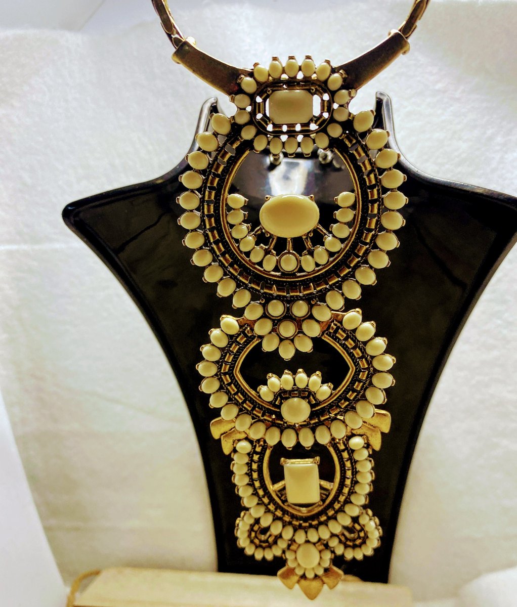 jmabtreasures's tweet photo. Excited to share the latest addition to my #etsy shop: Stella and Dot Havana Pendant Statement Necklace https://t.co/eGN1bEl3Xm #women #necklace #statement #stella #dot #long #funbeautiful #vintage #dangled https://t.co/3s2I0NsP3n