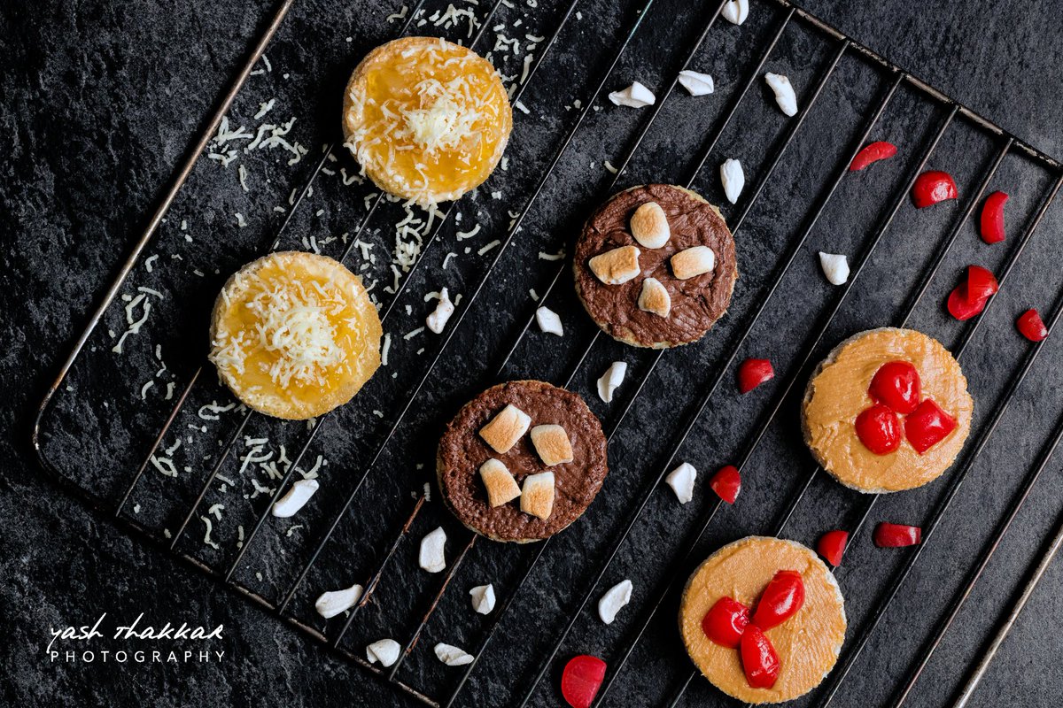 Sweet Savouries...

#food #foodgasm #foodporn #foodstagram #foodadventure #savoury #sweet #chocolate #cherry #pineapple #savouries #bakery #item #breadbox #loveforfood #grill #loveforblack #foodphotography #ahmedabad #india #lovewhatido #photography #photographer