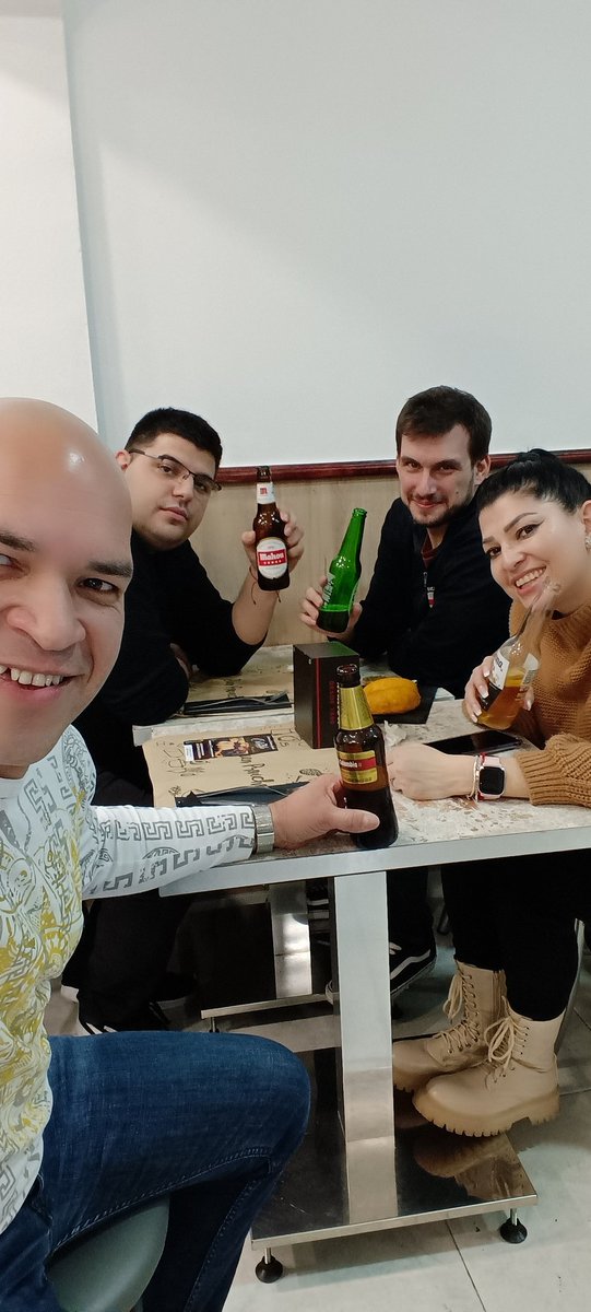 luisfhervasquez's tweet photo. Momentazos!!!! 
Siempre es una alegría reencontrarnos y reinos de todo!!  Y esta vez fue en el @colmaoamazonas visitando a @ginnataty todo muy rico!!😋
Gracias hermanita,  @madeleine__bs, te quiero muchisimo, gracias a mi cuñis David,  y a mi sobrino @dani_wolf_ 
Hay que repetir https://t.co/p4AnXA3IOO