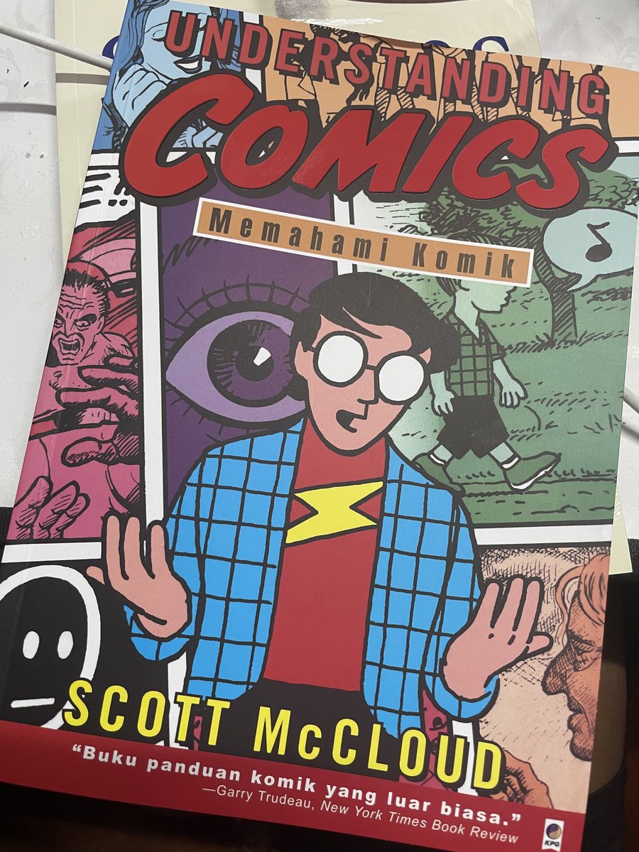 01. Krn <a href="/penerbitkpg/">Penerbit KPG</a> merilis ulang karya @scottmccloud ini, saya mau bahas: Mengapa buku “Understanding Comics” merupakan salah satu buku terpenting utk orang2 yang bergelut di dunia komik (termasuk webtoon)

Sebuah 🧵