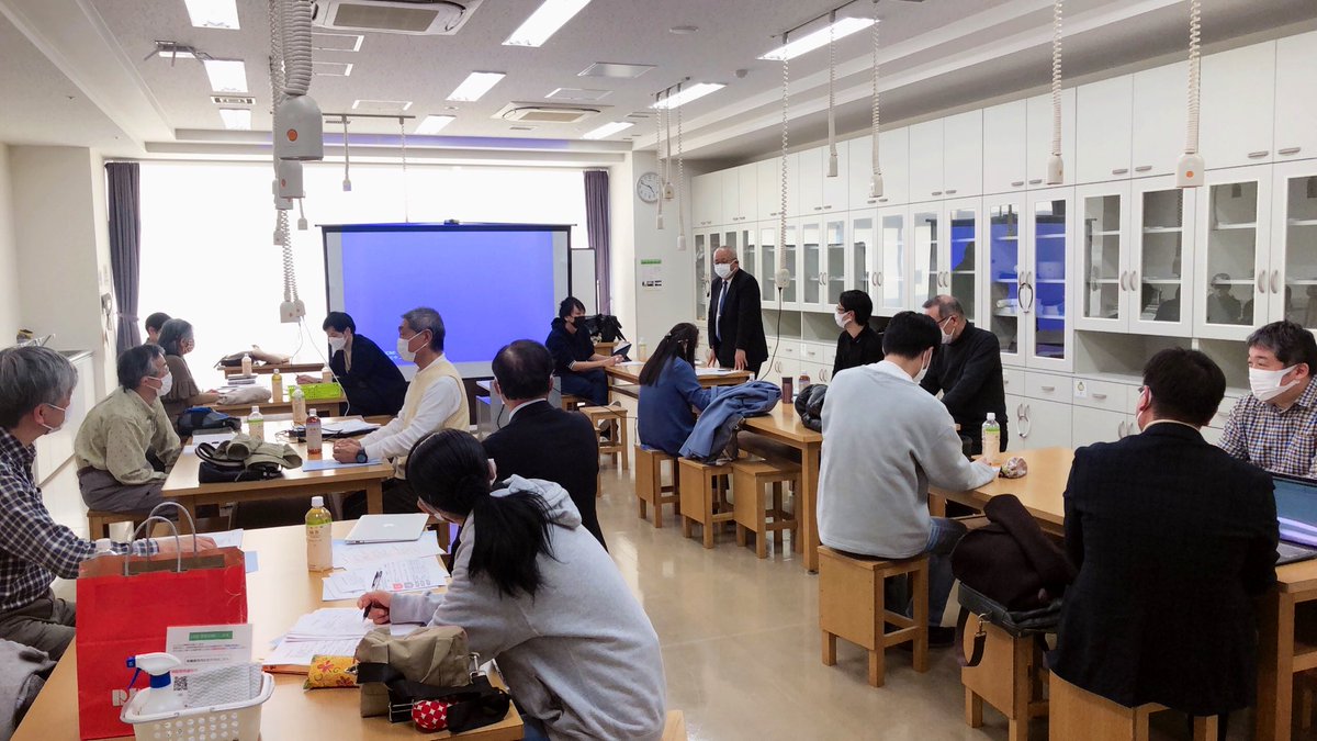 kitasatorigakud's tweet photo. 先週の土曜日、2021年度第5回理学部同窓会理事会を開催いたしました🌸
来年度の同窓会運営向けて、在校生や同窓生へ貢献できるような施策検討・議論を進めています。
いい施策ができるといいな…
(  ˊ꒳ˋ ) ᐝ
おたのしみに🧸 https://t.co/WWMeCdi4B1