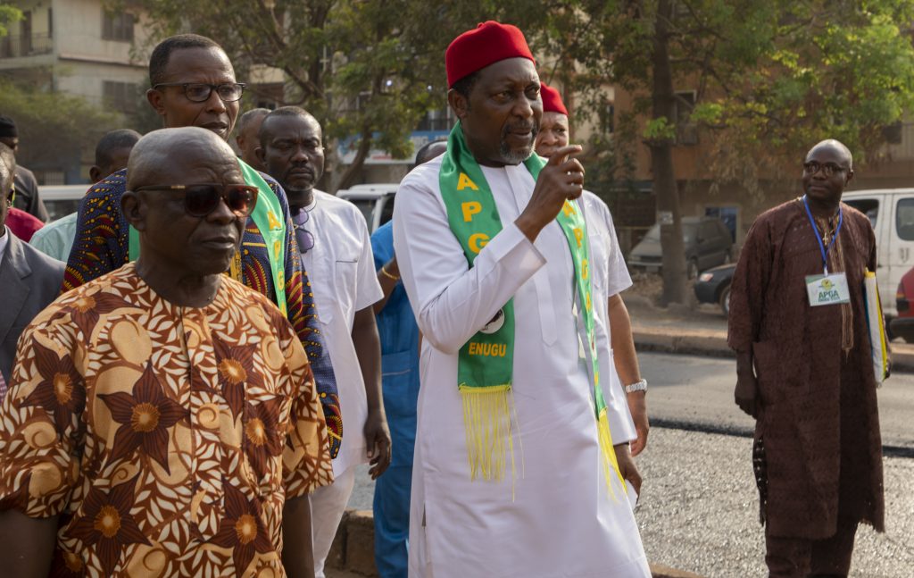 _ikemba's tweet photo. Dr Jeff Nnamani has volunteered himself to serve ndα» Enugu & with their mandate, the state will be in better hands to ensure rapid economic development in all spheres. A people centered administration where workers/pensioners will be happy again #JeffNnamani2023 #042Original https://t.co/BHx8hVzxpY