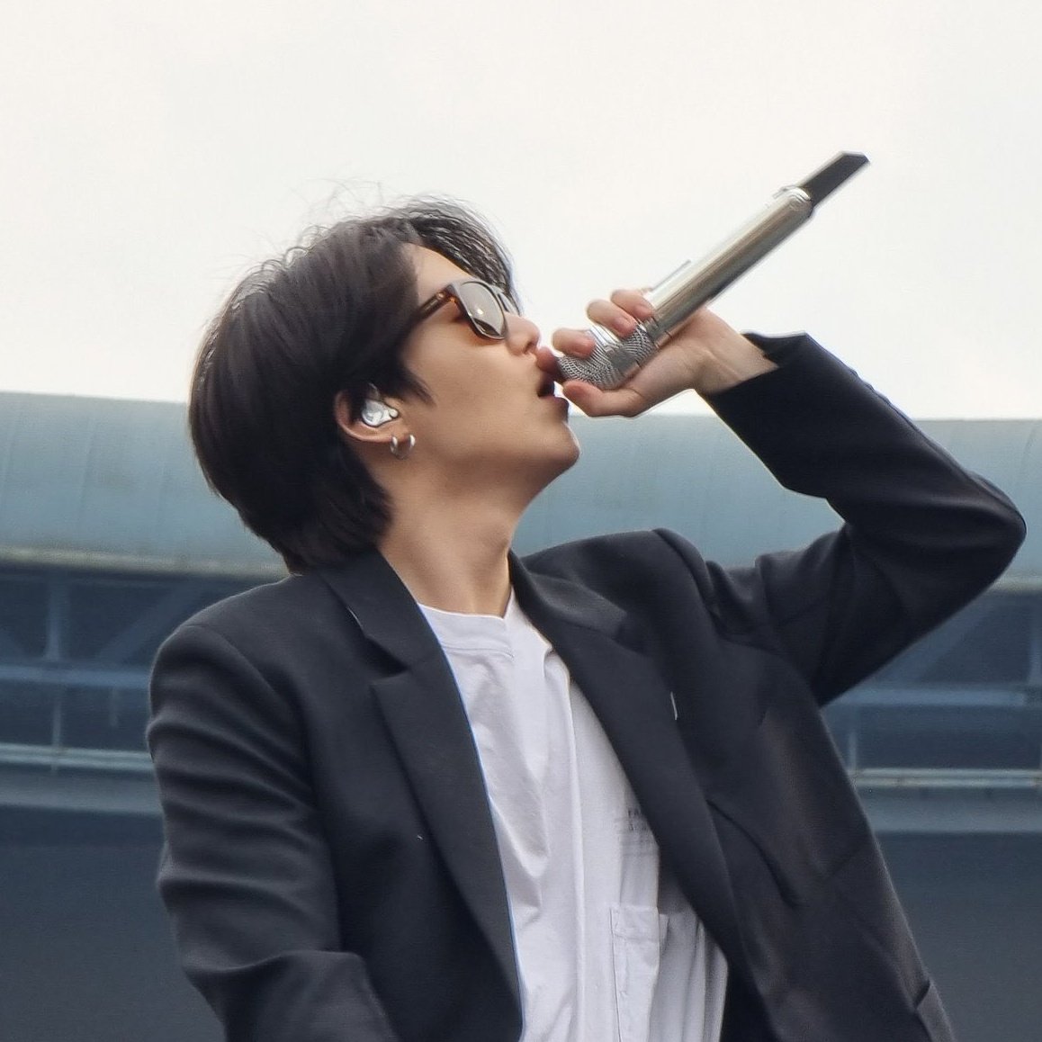 yoongi_btssheri's tweet photo. #yoongi why making me like that #PTD_ON_STAGE_SEOUL_Day2 #BTS #SUGA #AGUSTD #gloss #PDMin https://t.co/7STSIivFBF