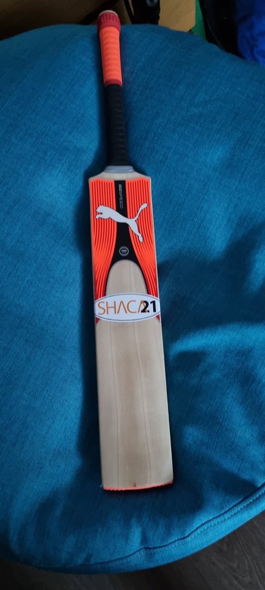 CcSloggers's tweet photo. #Shaka21 stickers have been very kindly donated by Gibraltar Care Care Centre @BossBaBuD 

These are already on some of our players bats including the U7 Sloggers.

We may have a couple to give away, retweet with where you would place yours and we will see what we can do #Cricket https://t.co/vpNs55lCxZ