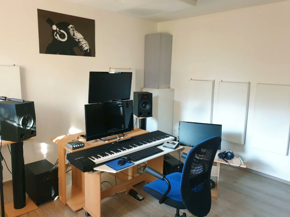 Royce_Music_prd's tweet photo. 👑 Ready for creativity. https://t.co/Td6VnljbKV