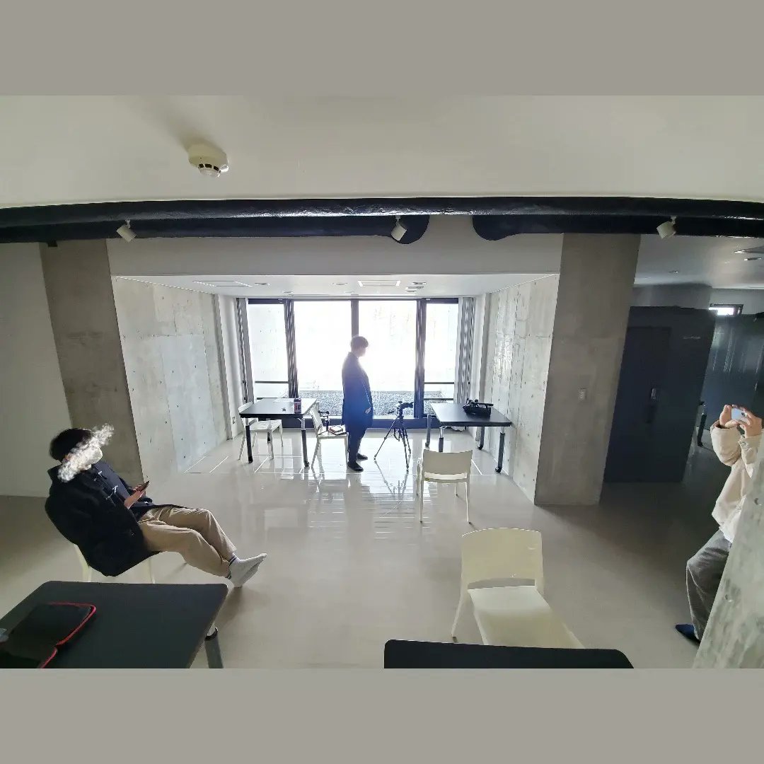 hus_bac's tweet photo. 本日は入学式用PVの撮影を行いました！

放送芸術部は新年度もたくさんの新入部員を募集しています！
部長や顧問から指示されたことをするのではなく、自分たちでやりたいことをやることができる部活です😁

興味関心がある方は是非見学に来てください！

#春から北科大 #春からHUS #北海道科学大学 https://t.co/JYT00cFBTG