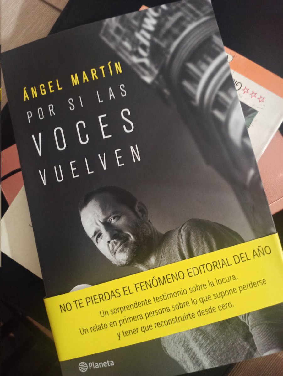 egleeortegaf's tweet photo. Ayer recibí una respuesta de algo recontramegasuperbueno que esperaba hace como seis meses y por lo que me he esforzado mucho... Aquí mi premio! 👇🏼 Un regalo maravilloso que tenía muchas ganas de leer #10Edicion @angelmartin_nc 😁 https://t.co/eaPXuM64m6