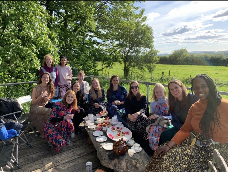 MadDogsglamping's tweet photo. Here is a place of magic
On the edge of dream & reality,
A place como un abrazo de amor y dulzura (like an embrace of love and sweetness)
From a #henparty #poetry workshop done here.
#henpartyideas #henpartylocation #hens #henpartyweekend #deanwye #visitherefordshire #glamping https://t.co/EVdvYwXB1C