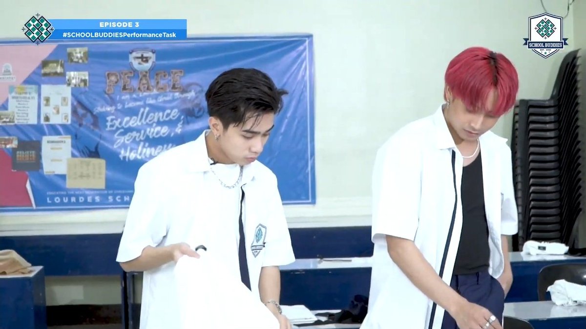 jokencore's tweet photo. BUMAWI SANG JOKEN SA EP 3 GUYS 😭❤🖤 https://t.co/RxKVrhWOBk