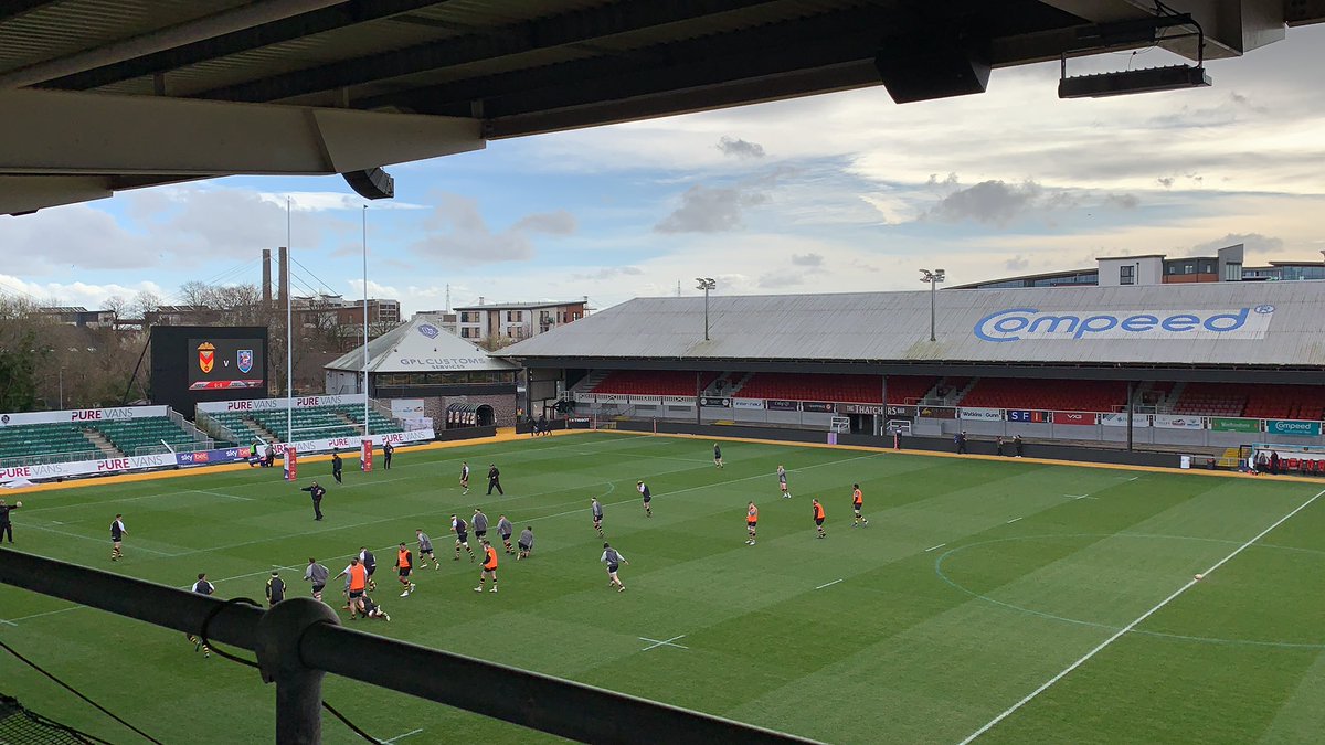 h0lbrook00's tweet photo. 🏉I’m here today at Rodney Parade covering @NewportRFC v @Cardiff_RFC for the @welshprempod
@SamHancock1927 will be providing live updates here on Twitter ✍🏻 https://t.co/QZaXMYmGJk