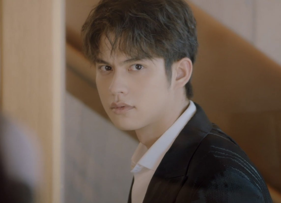 mdwqx_'s tweet photo. หล่อชิบหายซีนนี้ มาเสี้ยววิแต่ตรึงตราตรึงใจเหลือเกิน หล่อไปมั้ยวะ #F4ThailandEP12 https://t.co/Mkn6Ul4xMf