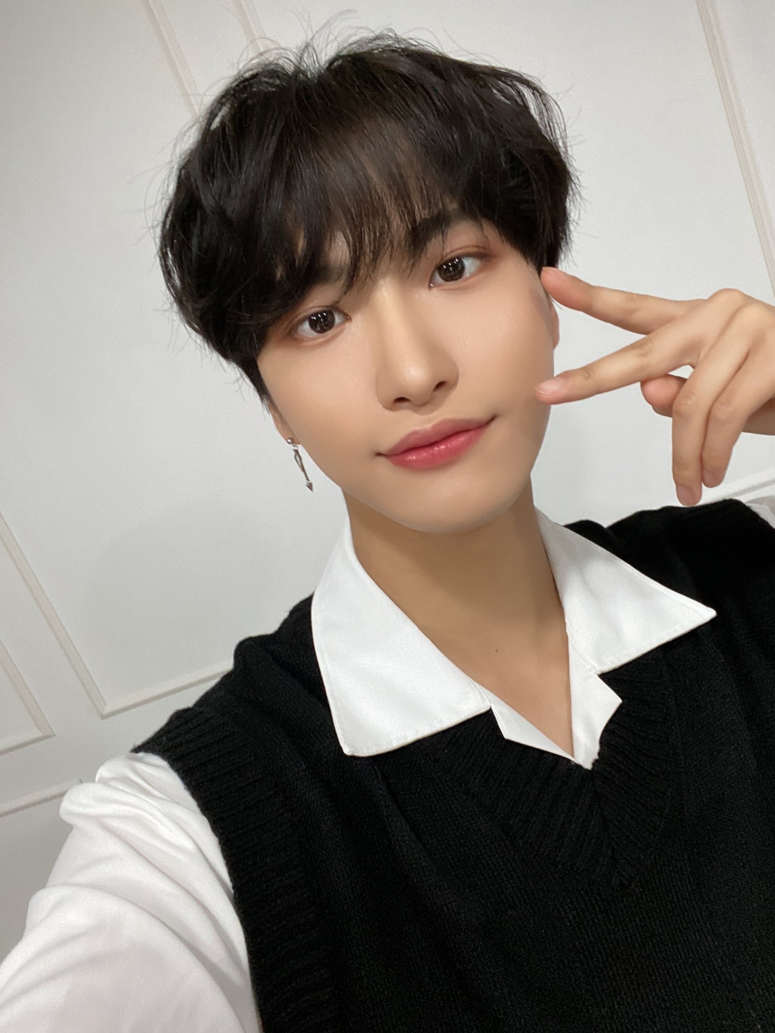 FNp0DDwagAIhrnz?format=jpg&name=large