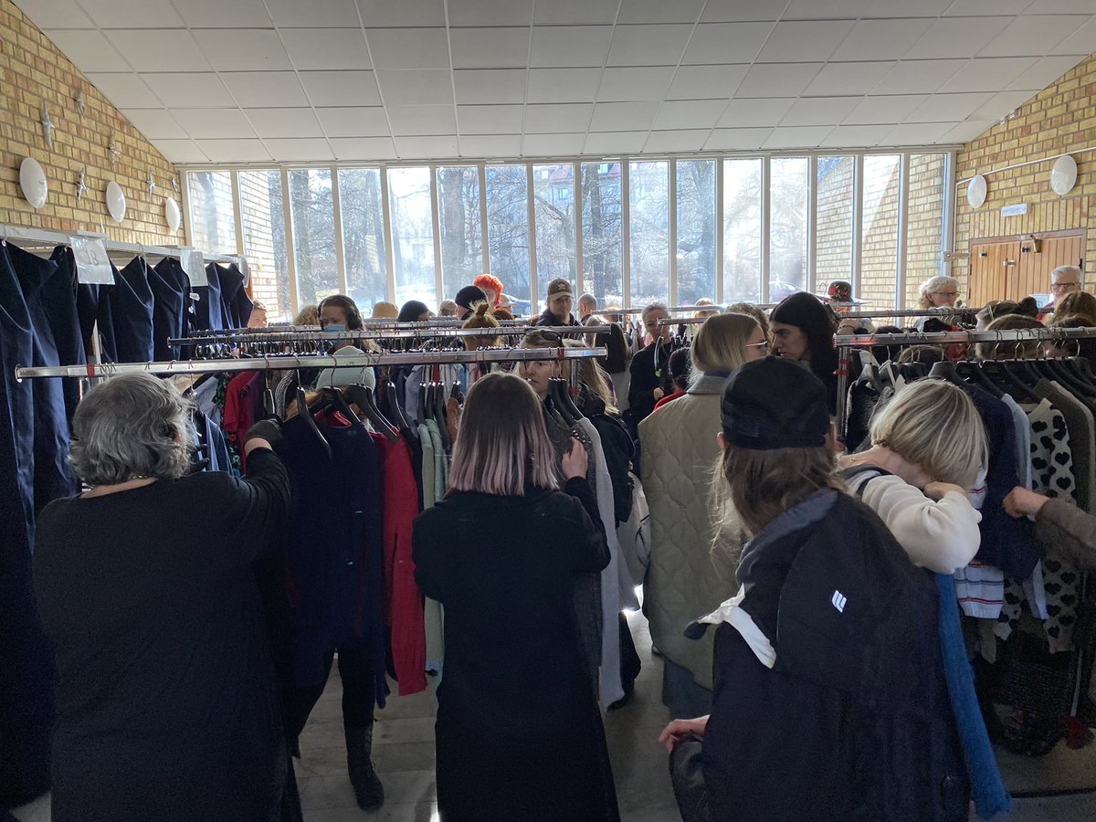 Så lyckat!
Tack till <a href="/natursolnasbg/">Naturskyddsföreningen Solna-Sundbyberg</a> och Bergshamra för alla. Så många plagg som cirkulerar ett varv till.