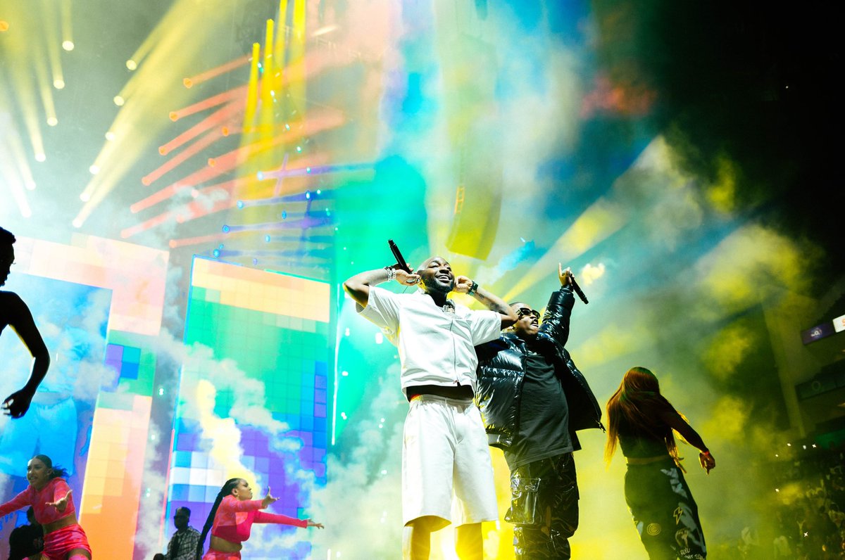 1RxNat's tweet image. #DavidoattheO2