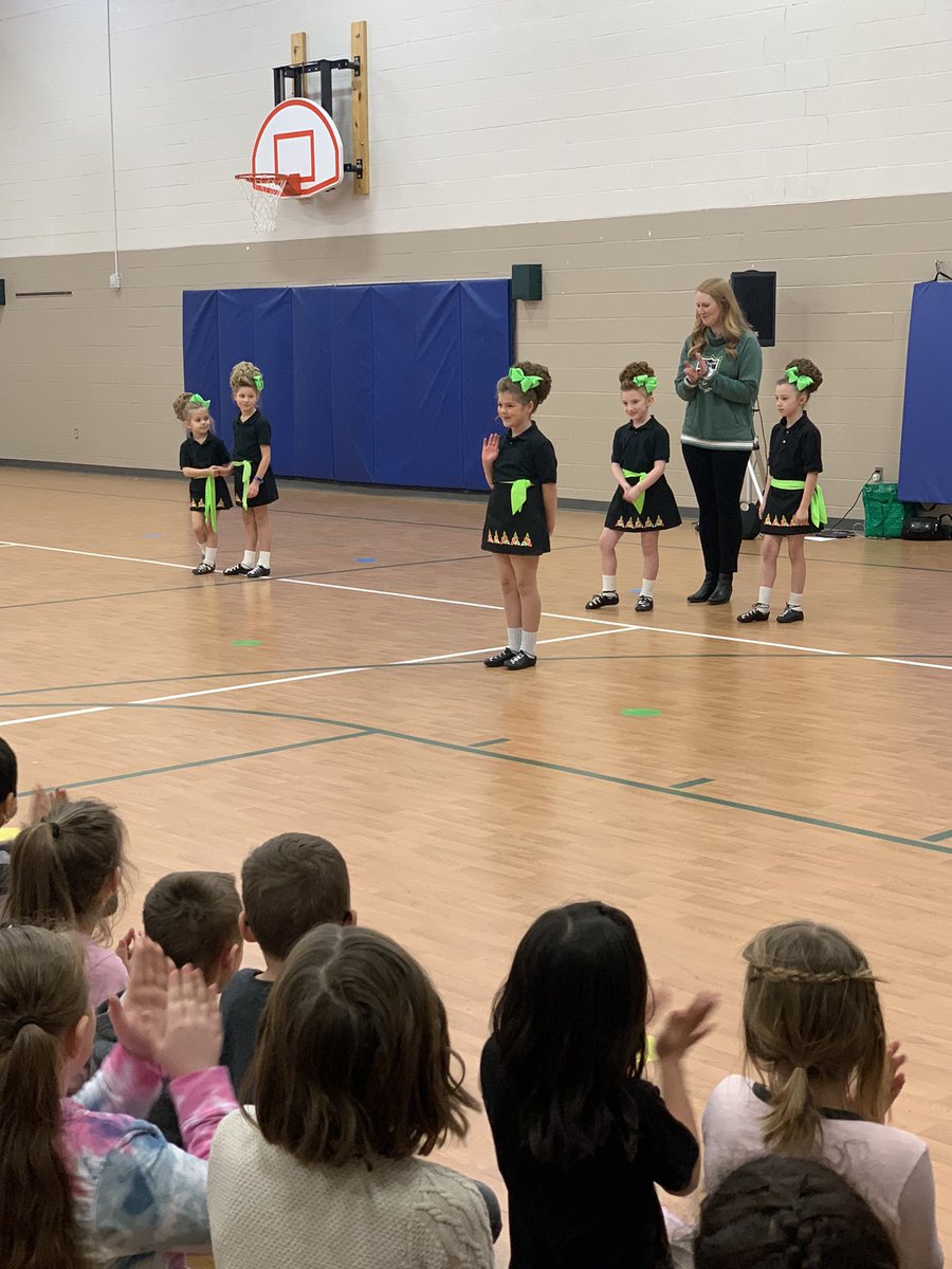 MissDs2Class's tweet image. Love to see students share their talents outside of the classroom 💚