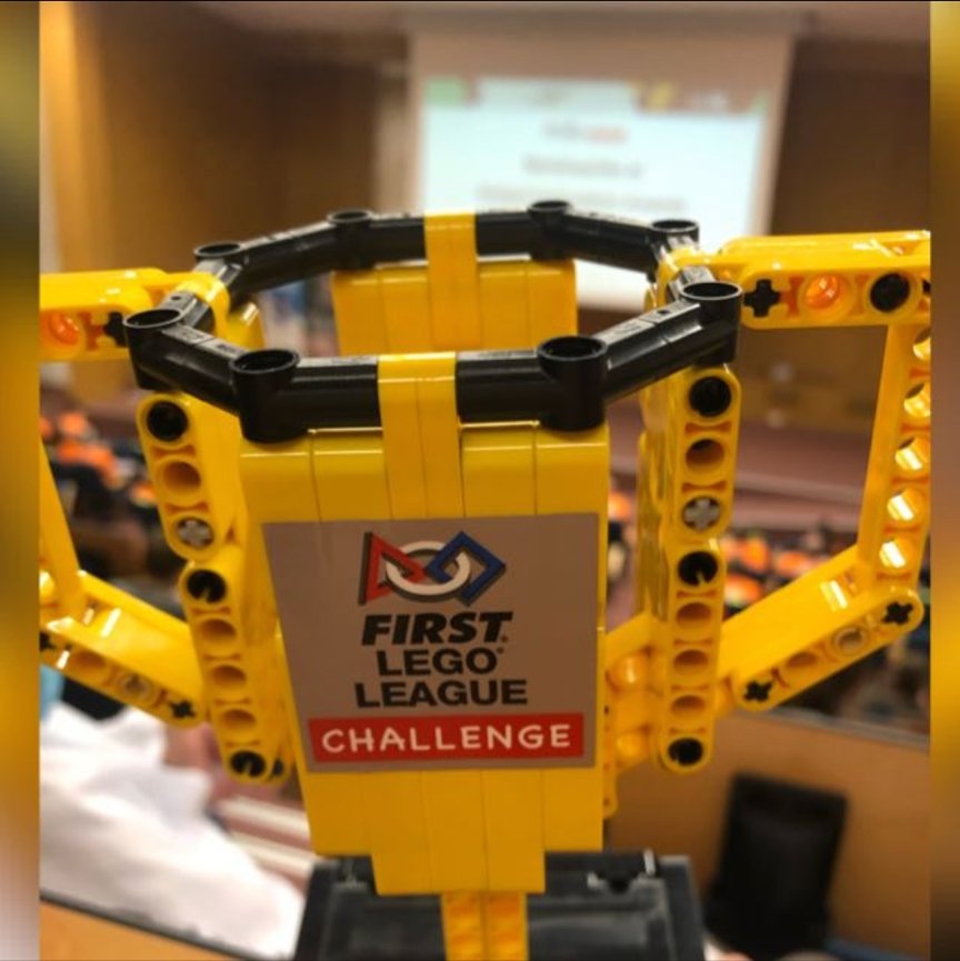 OoparTECH's tweet photo. Y aquí la guinda del pastel.

Premio a los #legovalues 

@FLLBurgos @FLL_Spain https://t.co/YoFnpy0Jos