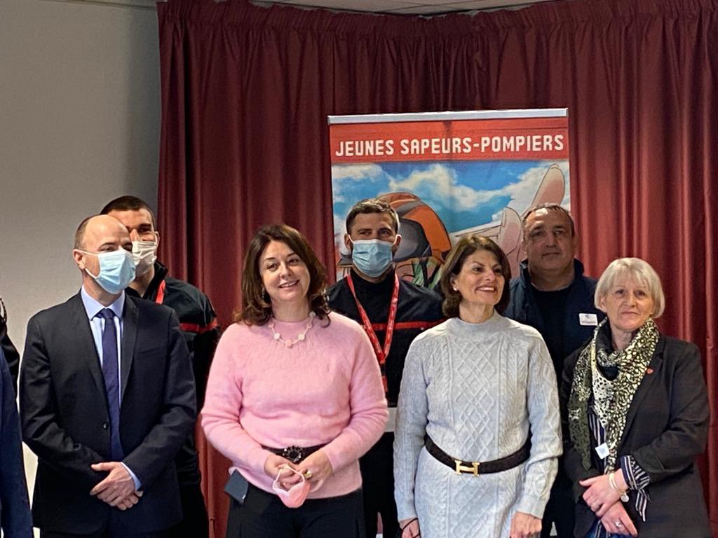 SylviaPinel's tweet photo. A @LPBEAUMONT signature de la convention portant création de l’ouverture d’1 section de Jeunes Sapeurs-pompiers.
Heureuse d’avoir accompagné ce projet.
@sdis82 @Udsp82 @MostafaFourar @Prefet_82 @tarnetgaronne82 @DeprinceLuc @MarieCa82 @Occitanie @LomagneDe @DSDEN82 @AllioneFNSPF https://t.co/rMTMHjO4EM