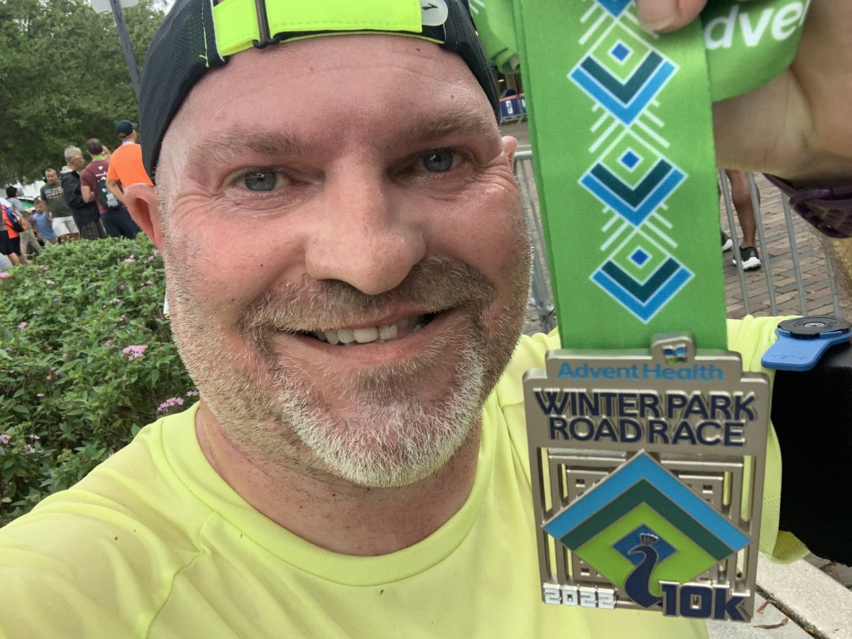 BazTastic77's tweet photo. that felt pretty good! #wprr #winterpark10k #winterparkroadrace https://t.co/TeYT9HrceP