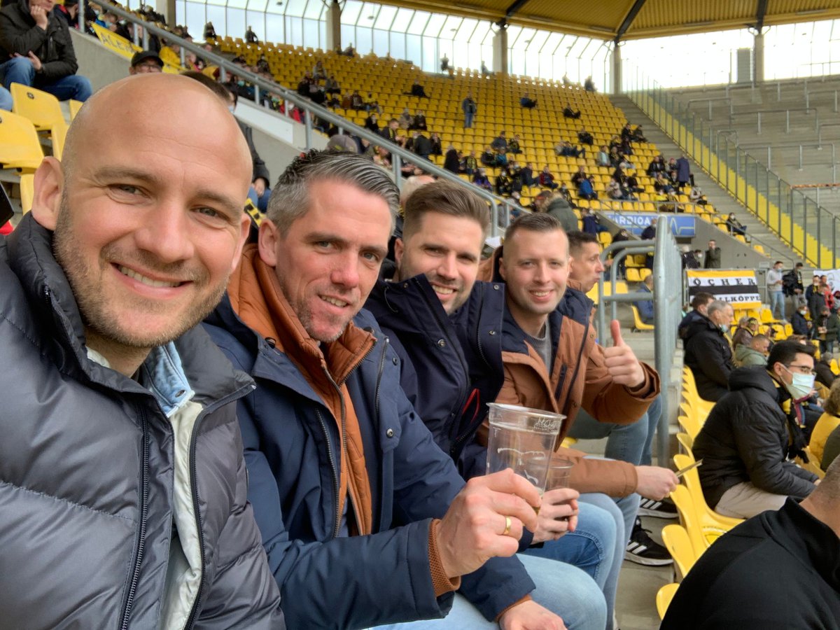 RubenWingerden's tweet photo. Wedstrijd nummer één voor vandaag. Alemannia Aachen - Sportfreunde Lotte #AACSFL #alemannia #aachen #tivoli #regionalligawest #Duitsland #groundhopping https://t.co/PHnJ1PonLj