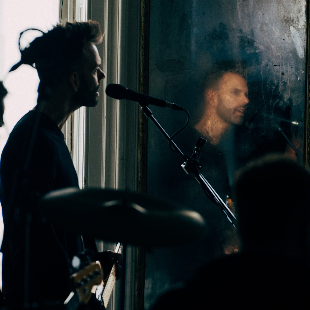 PLACEBOWORLD's tweet photo. 🙏 https://t.co/rY1qvxdhaX