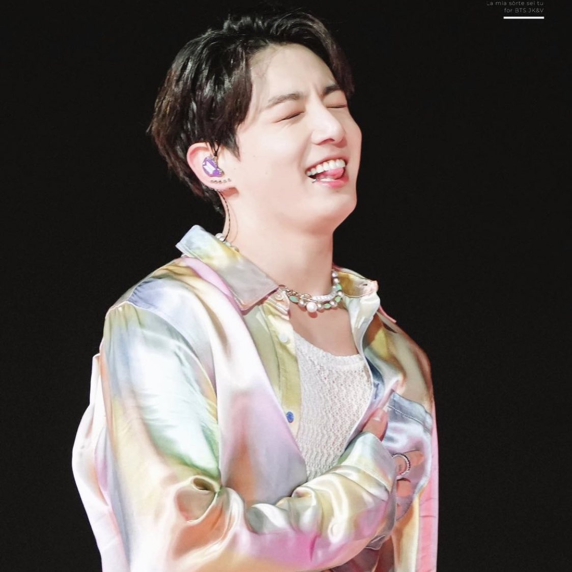 maknaejayk's tweet photo. These pictures are just so special to me 😮‍💨💜💜💜💜💜 https://t.co/QfENiH84bi