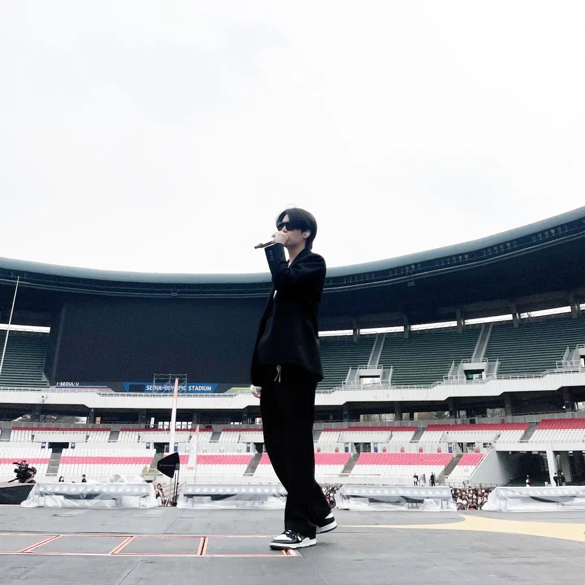 pm5_twt's tweet photo. 220312 윤기 인스타그램 #SUGA https://t.co/8rLFGWjwQn