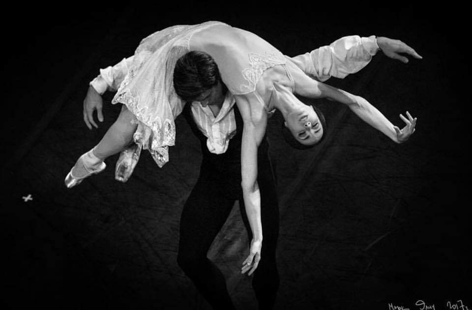 CameliaLadi's tweet photo. Diana Vishneva e Roberto Bolle💜 "La Dama delle Camelie"🌸 ✨ #danza #dance #ballet #pasdedeux #love #beautiful #art #artist #arte #neoclassico https://t.co/ar3EIWKlLK