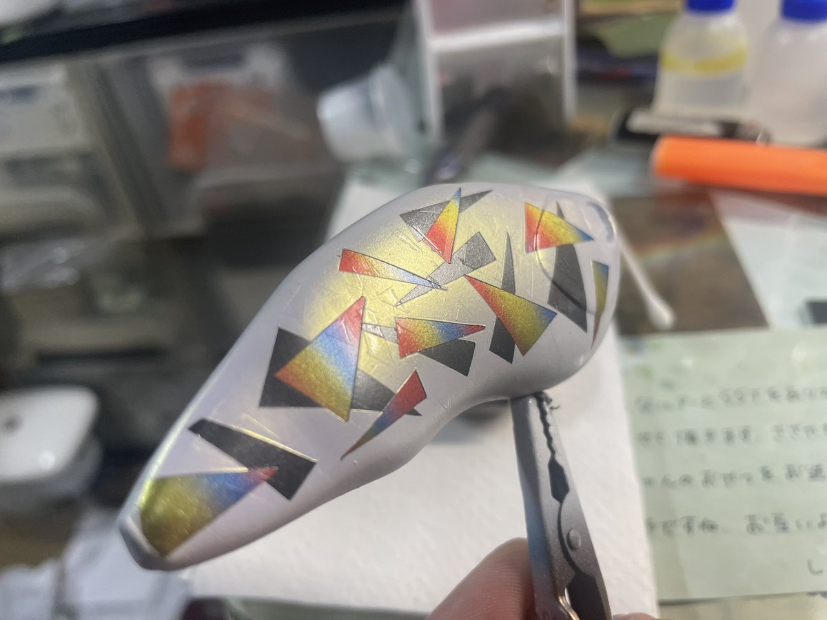 RiverbassF's tweet photo. 最終形態
ぱっと見動画と変わりませんが...

最後にクリアを塗って仕上げです。

#ルアーリペイント
#うめバイブ https://t.co/7CKZT4zzuF