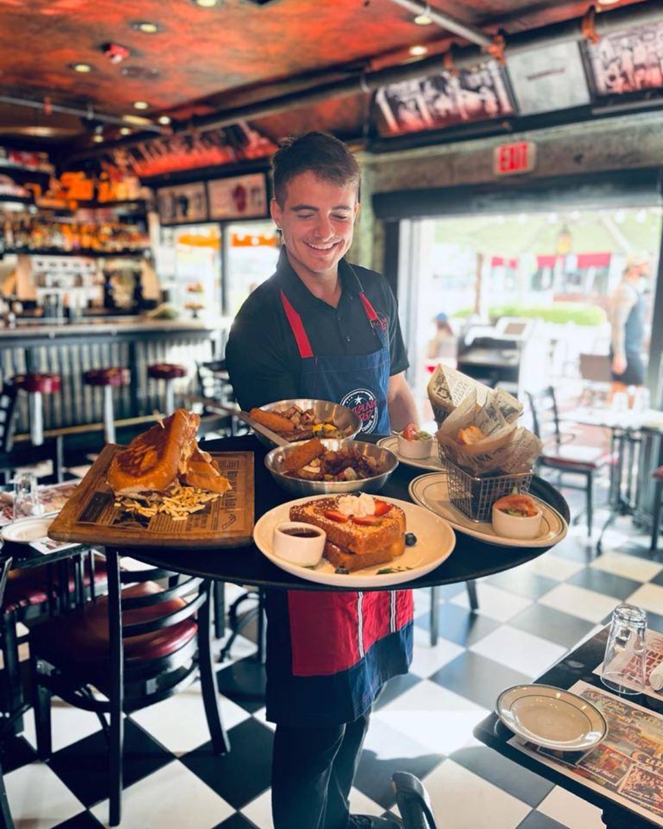 havana1957miami's tweet photo. Our unique #CubanBreakfast is waiting for you!! Enjoy it in your favorite location:

🇨🇺 #OceanDrive - Breakfast Available every day
🇨🇺 #SouthBeach &amp; #EspanolaWay - Breakfast available Friday to Sunday https://t.co/BDgHG2gFHz
