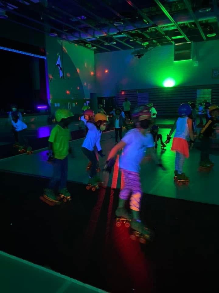 Tuscaloosa Magnet Elementary (@tmselementary) on Twitter photo Shamrock shimmer and Skating our way into Spring Break 🛼🛼🛼 Our PE teachers are top notch! Their passion and dedication for making the TMSE PE program next level are so clearly seen. Shout out to Mr. Tres and Mr. Guyotte!! <a href="/TCSBoardofEd/">T🍏S Board of Ed</a> <a href="/60614Pan/">Preeti Nichani</a> <a href="/MikeDaria/">Mike Daria</a> Shamrock shimmer and Skating our way into Spring Break 🛼🛼🛼 Our PE teachers are top notch! Their passion and dedication for making the TMSE PE program next level are so clearly seen. Shout out to Mr. Tres and Mr. Guyotte!! <a href="/TCSBoardofEd/">T🍏S Board of Ed</a> <a href="/60614Pan/">Preeti Nichani</a> <a href="/MikeDaria/">Mike Daria</a>