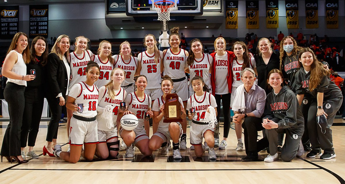 SunGazetteSpts's tweet photo. With a 38-29 victory over the Osbourn Park Yellow Jackets on March 11 in the Virginia High School League's Class 6 state-tournament girls basketball final at the Siegel Center in Richmond, the Madison Warhawks (27-2) #Basketball #MadisonHighSchool
https://t.co/5Bogyf6wNe https://t.co/3wYbcoZP9Z