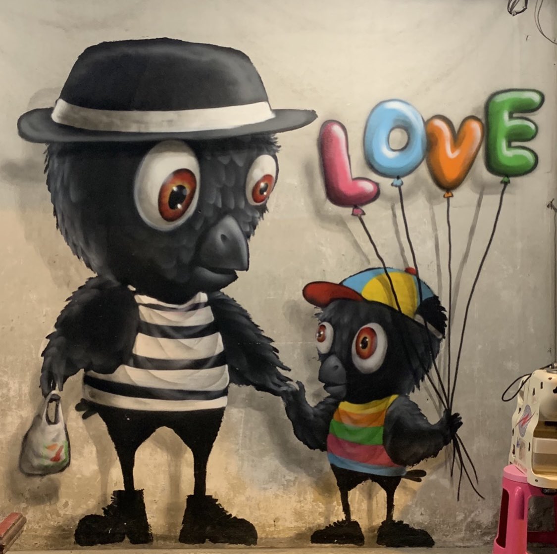 canadachandra's tweet photo. Two years ago today, hunting for murals and street art around Chiang Mai. This is one of my favourites from one of my favourite Thai artists, @muebon. 🖤

#wanderlust #travel #love #thailand #cnx #chiangmai #streetart #mural #art 🇹🇭 https://t.co/HgoUstnR2h