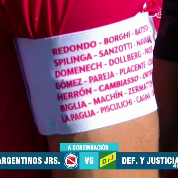 PasionPaternal's tweet photo. La cinta de capitán mas linda de todas es de #AAAJ 😍 https://t.co/oNG3L3fpUc