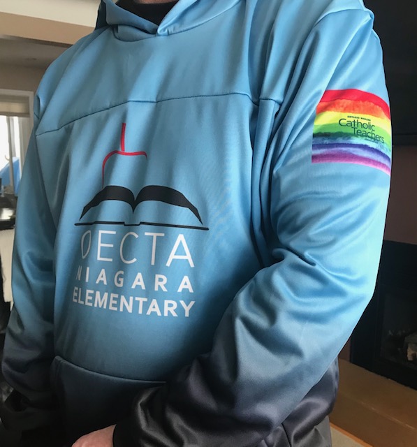 Niagara Elementary delegates have donned their OECTA-blue sweatshirts and are ready to go! #OECTAAGM22