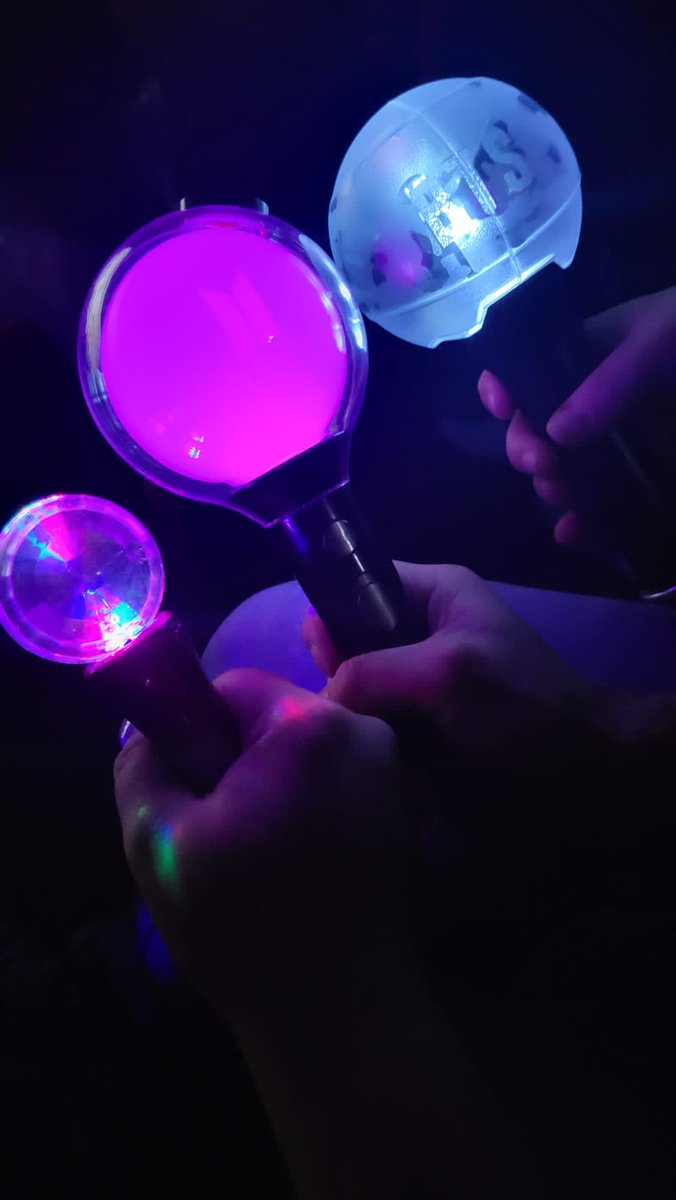 JesterNosey's tweet photo. BEST DAY EVER OMFG THANK YOU @BTS_twt and #BTSARMY I love u AND THANKS SPECIALLY TO YOU @sryandthankyou to make this possible LOVE YOU 💜💜💜 #PTD_ON_STAGE_SEOUL #PDTLIVEVIEWING https://t.co/MCQGdhrR3m