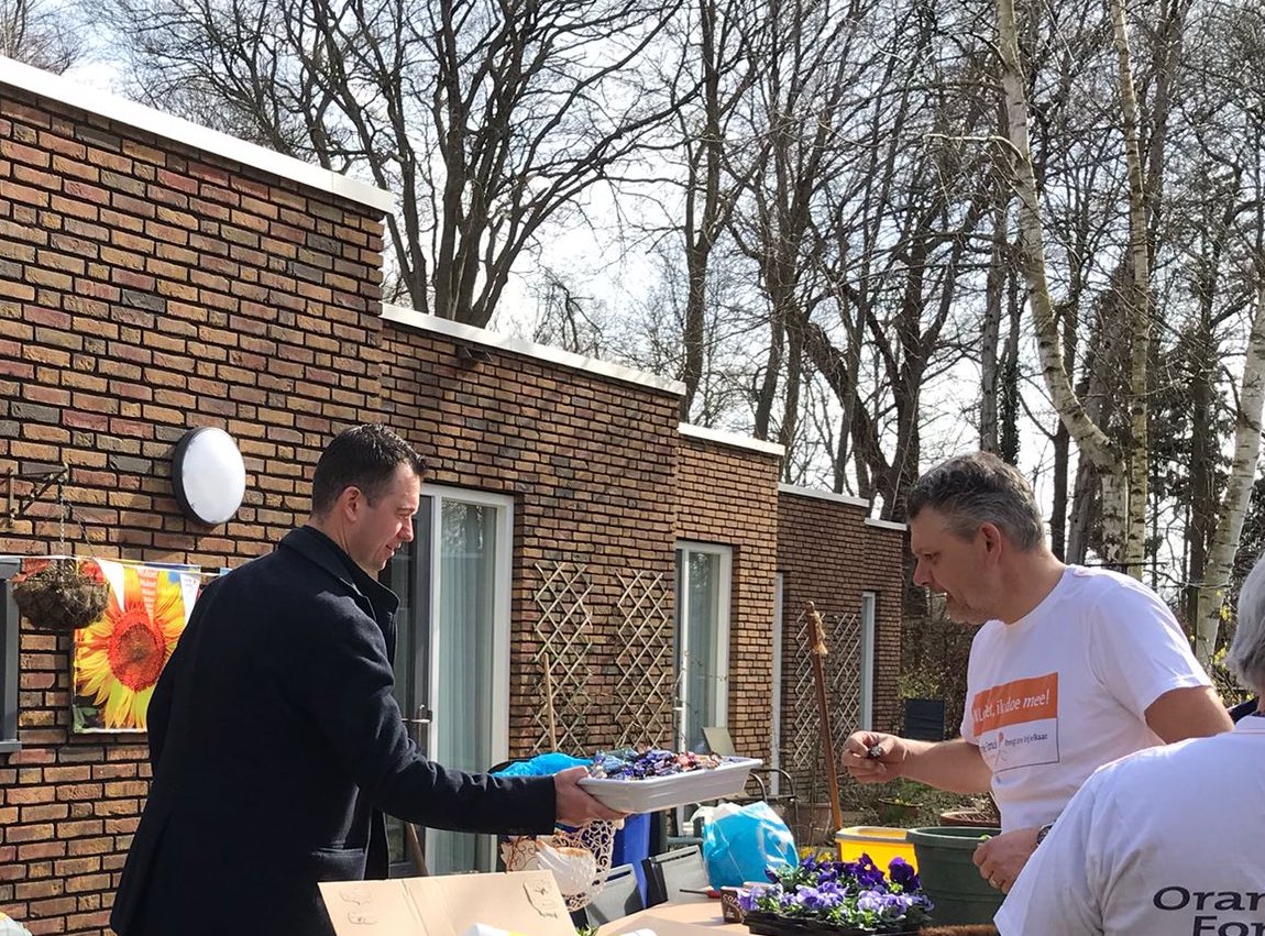 Dit weekend volop #NLDoet activiteiten in #Vught, #Helvoirt en #Cromvoirt. Vandaag op bezoek geweest bij Scouting in Cromvoirt en op Boswijk met wat lekkers als waardering voor alle vrijwilligers.
