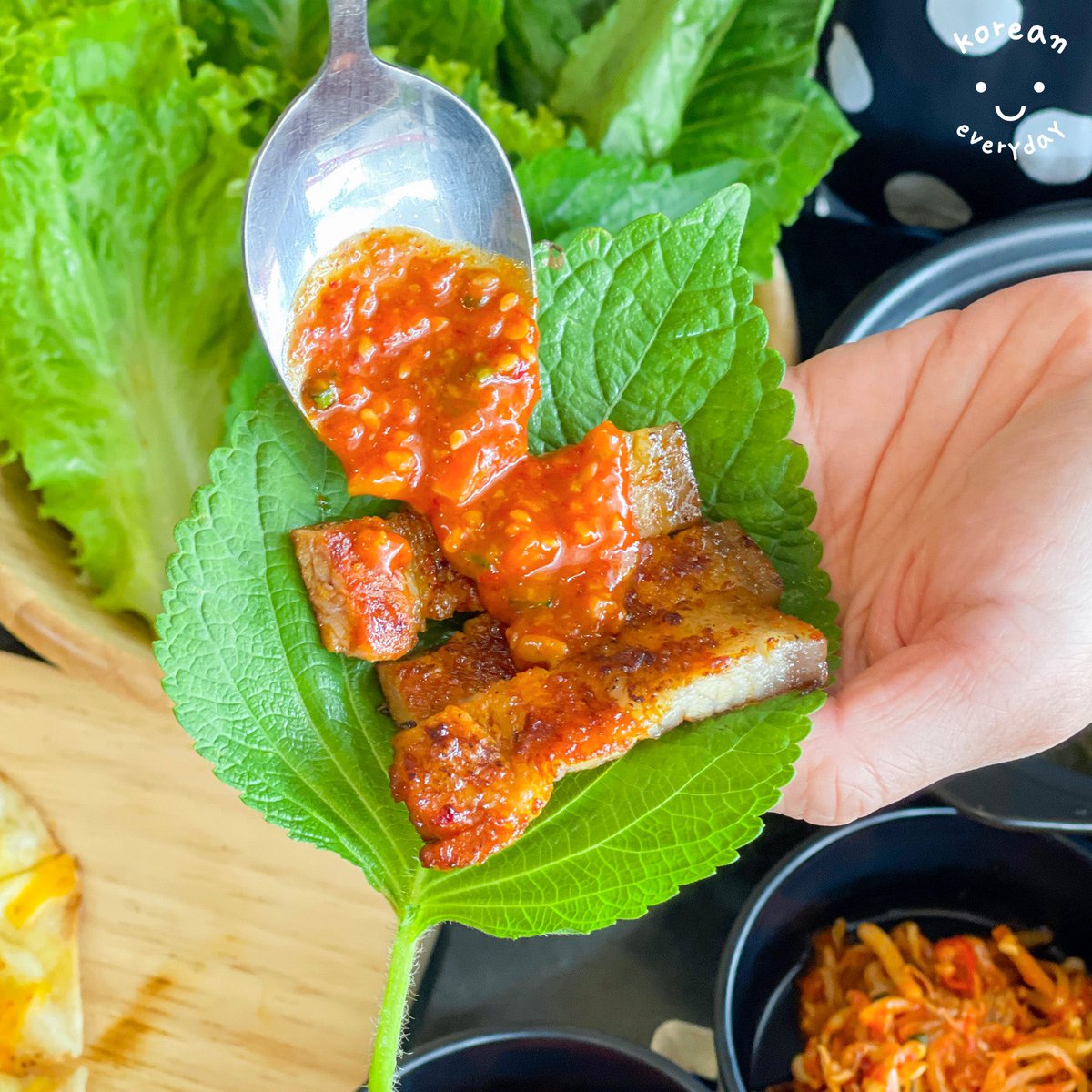 koreaneveryday_ tweet picture