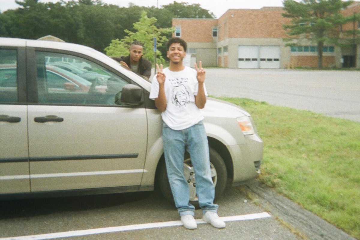 starlingthekid's tweet photo. HAPPY BIRTHDAY @whosliri  AHHH https://t.co/4B0pUq6ry1