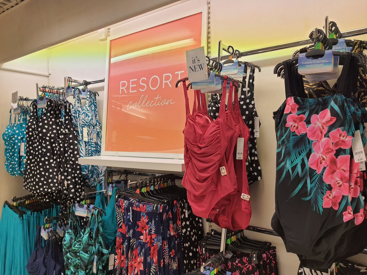 Get excited for summer with these new swimsuits from @bonmarche! Perfect to lounge by the pool, or brave the waves at the seaside 🏖☀️ #resortcollection #bonmarche #swimsuits #summer #fashion