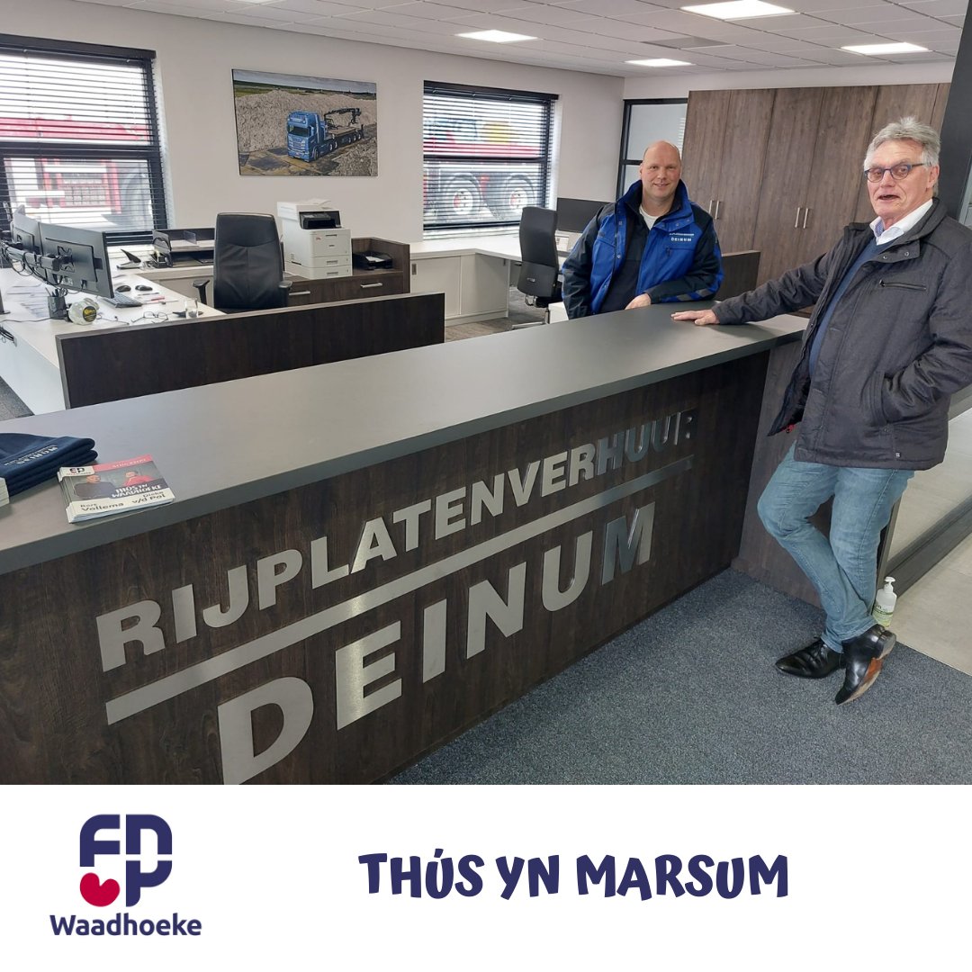 FNPWaadhoeke's tweet photo. 🏡 𝐓𝐡𝐮́𝐬 𝐲𝐧 𝐌𝐚𝐫𝐬𝐮𝐦 | Tjibbe en Johannes Deinum:
“Mear advisearjende oanpak by de hanthavers”
👉 Lês it hiele ferhaal fan #RijplatenverhuurDeinum op ús webside
✏️ Dirk de Jong 📸 Doeke de Jong (Kandidaat riedsleden FNP)
#thúsynwaadhoeke #GR2022 #StimFNP https://t.co/nYSDVgMvNF