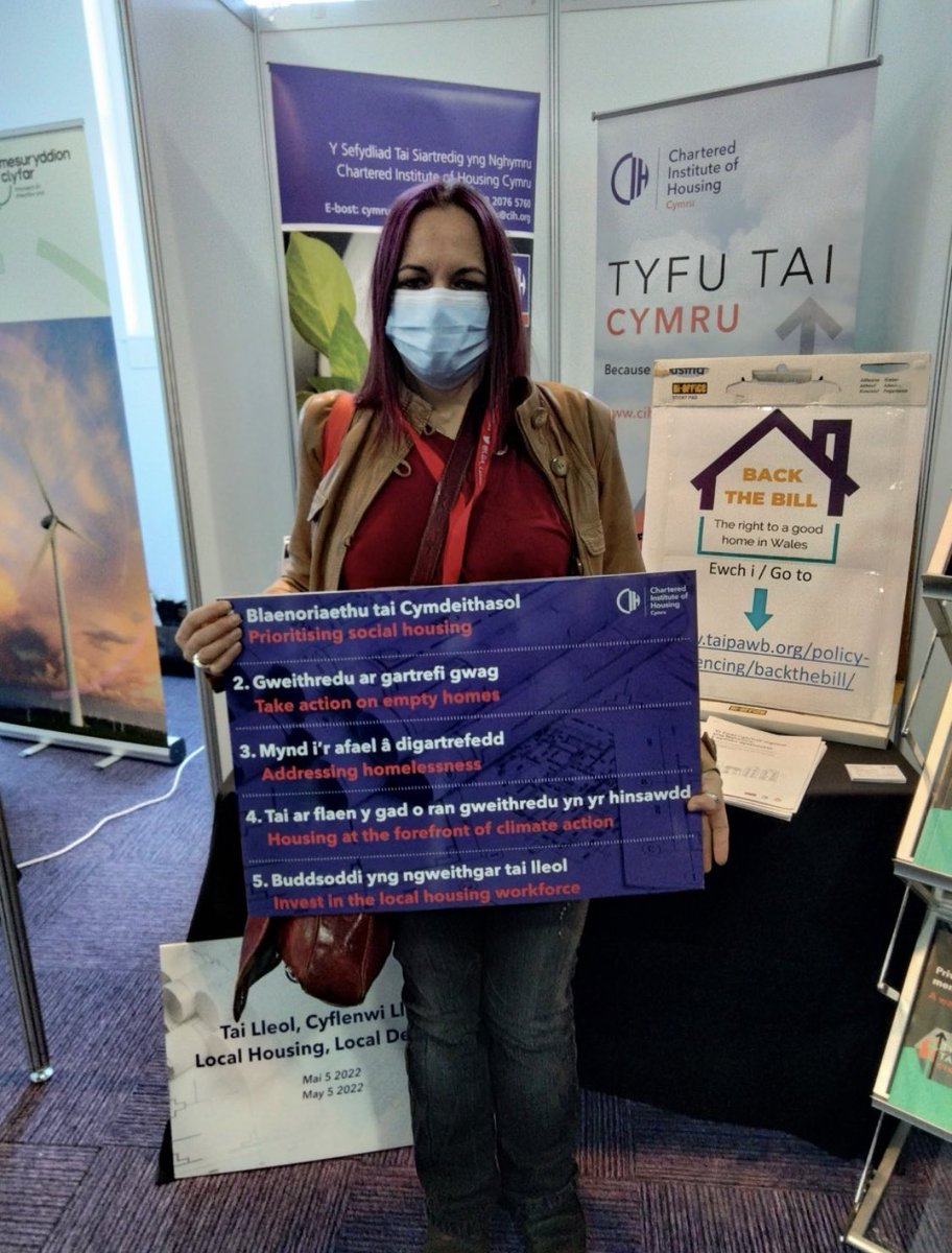 CIHCymru's tweet photo. Thanks for dropping by to talk to us about our #ThinkHousing pledges @Sarah4Society
Diolch am stopio i siarad â ni am ein haddewidion #MeddyliwchTai @Sarah4Society https://t.co/m1Zz3anwl8