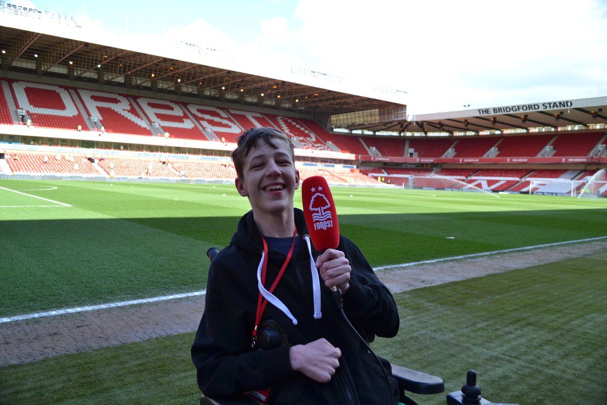 🎤🎥Jonny, reporting live for <a href="/thinkbiggoals/">Think Big</a>, from The City Ground has had the chance to understand how tech will be used in today's crucial <a href="/NFFC/">Nottingham Forest</a> tie against <a href="/ReadingFC/">Reading FC</a>.

@Ideagen_Plc 
#NFFC
#YouReds